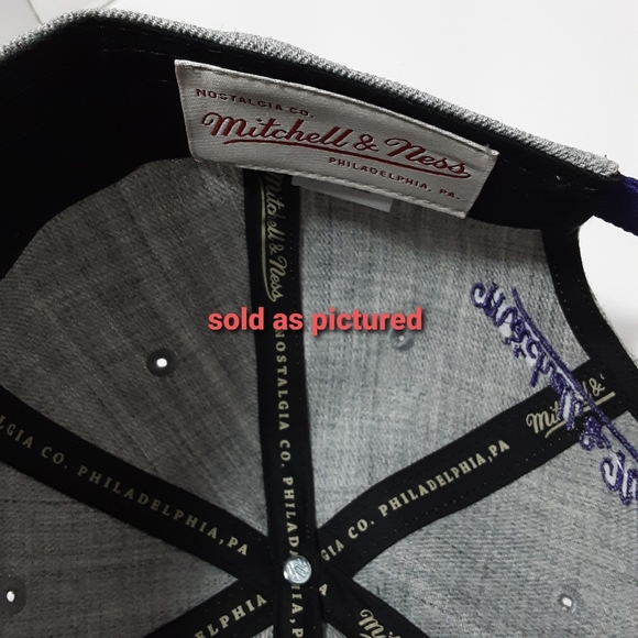 Mitchell & Ness Los Angeles Lakers Strapback Cap - Picture 6 of 7